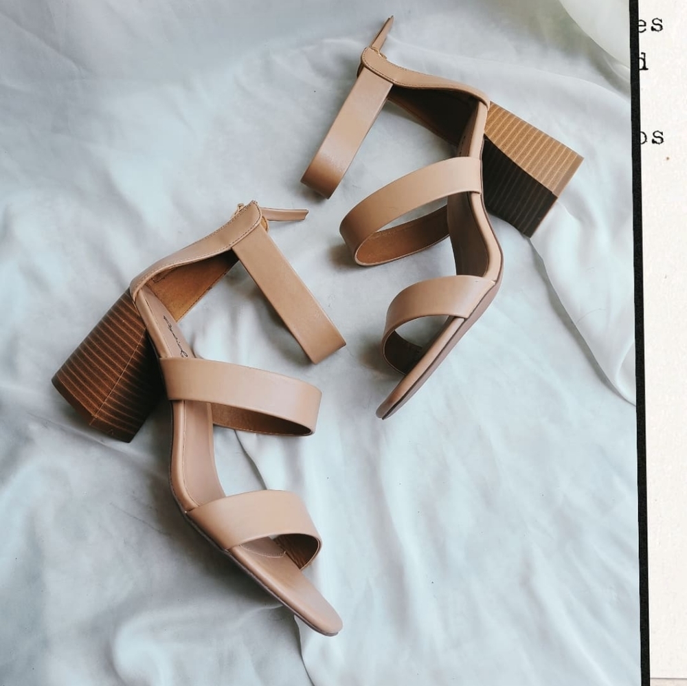 🚨Summer Faves Collection// Tan block heel